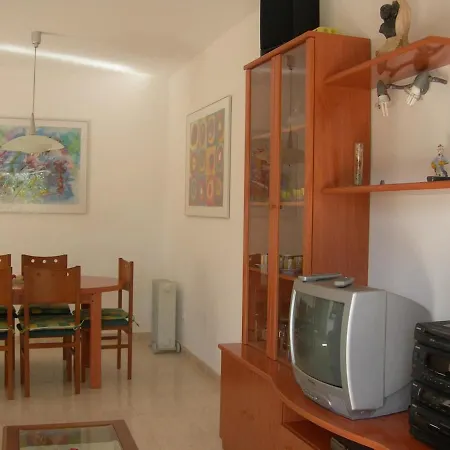 House With Pool And Private Garden Holiday home *