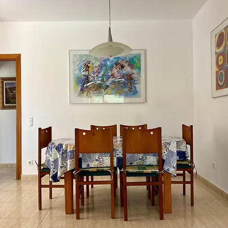 House With Pool And Private Garden Holiday home *